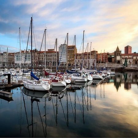 Apto. Vista Playa Poniente Gijón Eksteriør billede