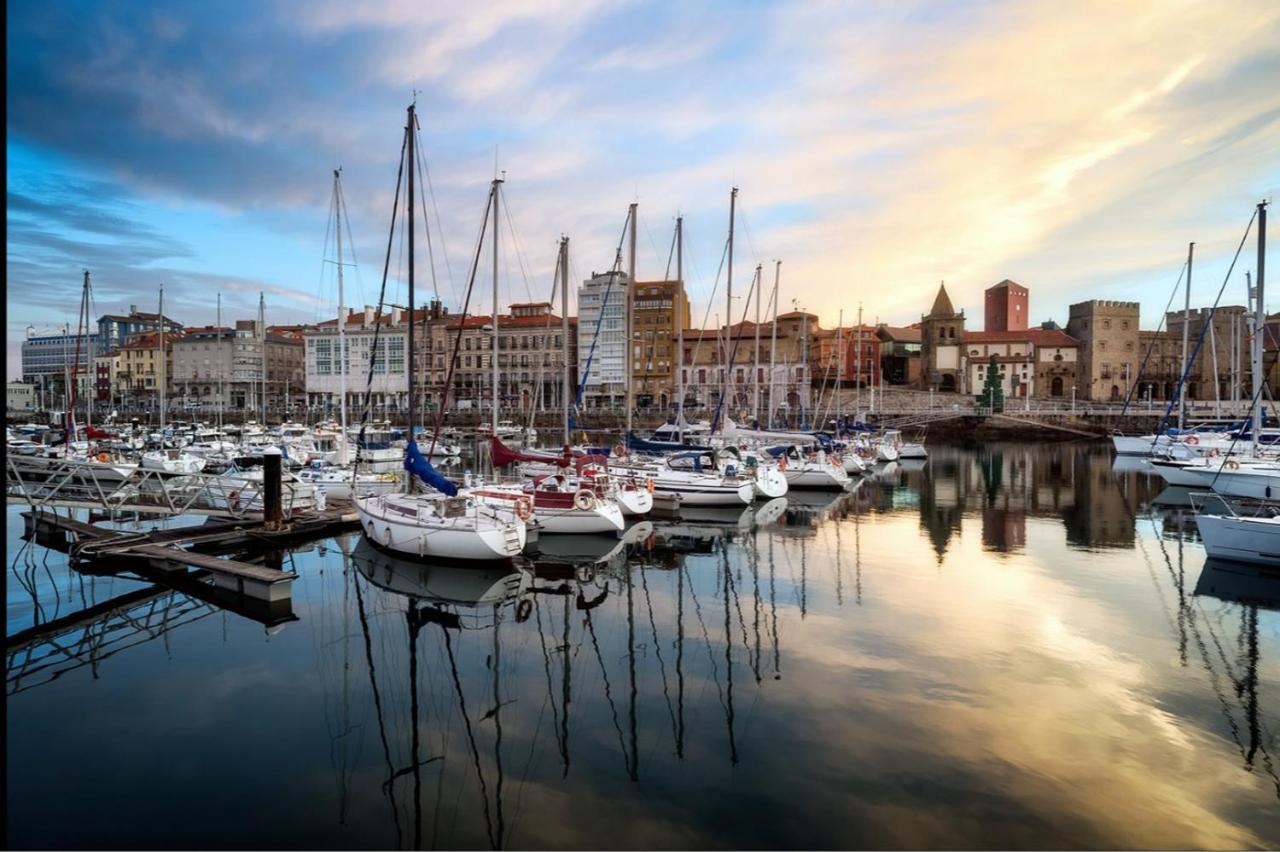 Apto. Vista Playa Poniente Lejlighed Gijón Eksteriør billede