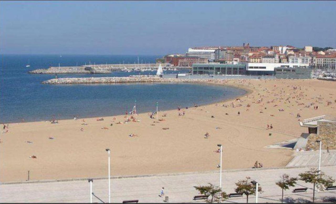 Apto. Vista Playa Poniente Gijón Eksteriør billede