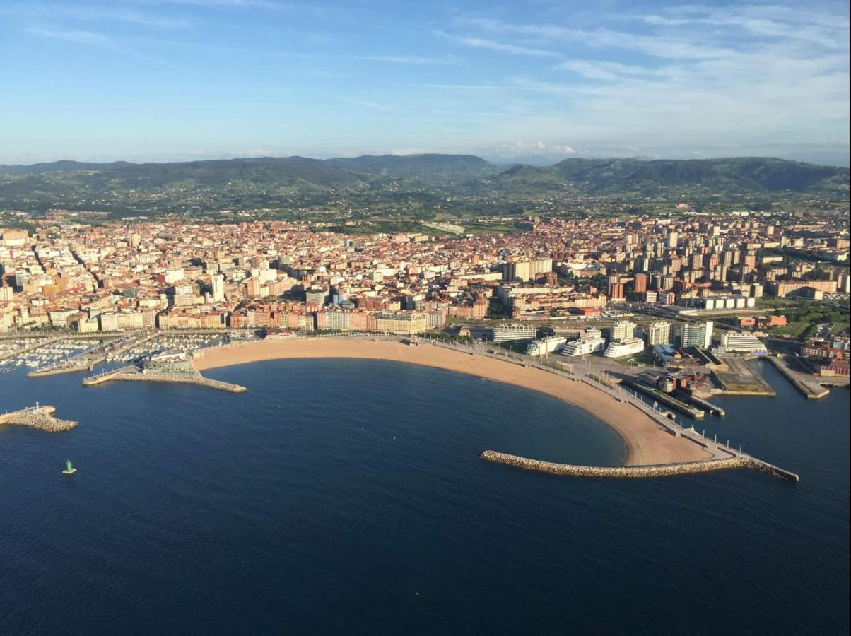 Apto. Vista Playa Poniente Gijón Eksteriør billede